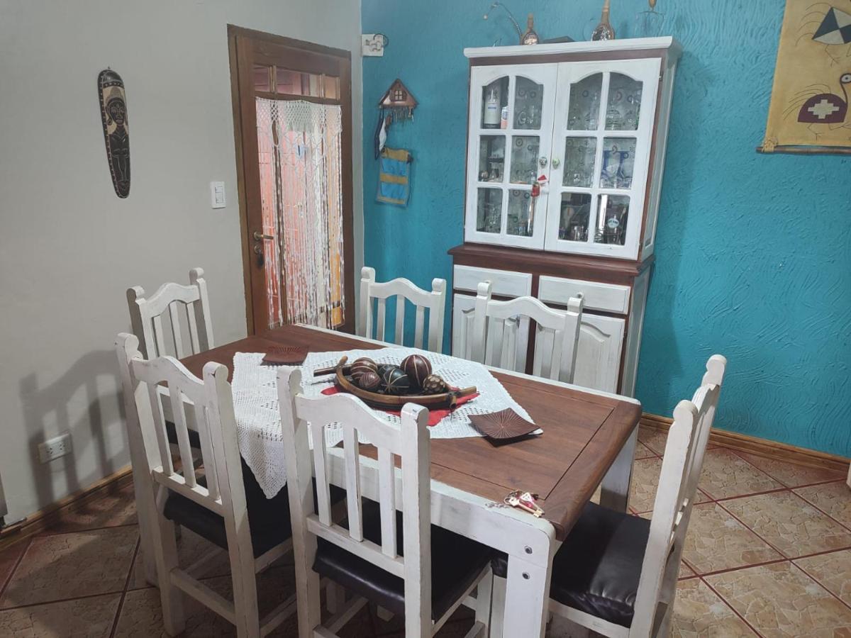 Alem Casa De Familia Hotel Ushuaia Eksteriør billede